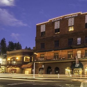 Historic Cary House Hotel